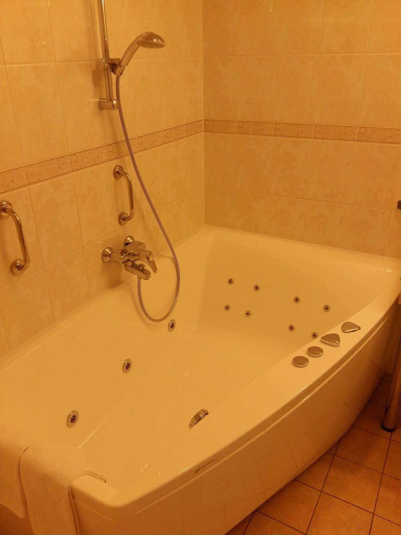 Barclay Hotel Tartu Kültér fotó